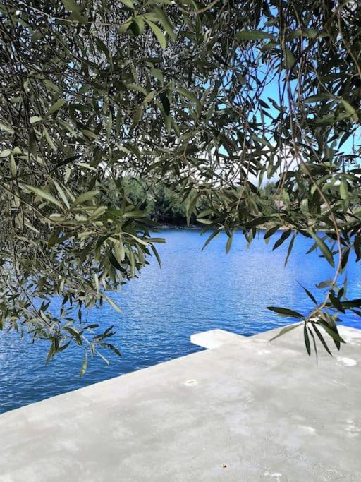 Kruševo Mystica - Charming Studio Apartment On The Beach מראה חיצוני תמונה