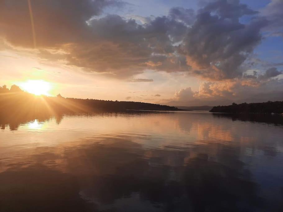 Kruševo Mystica - Charming Studio Apartment On The Beach מראה חיצוני תמונה