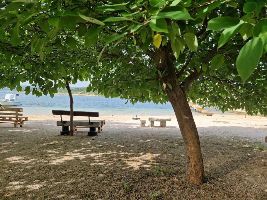 Kruševo Mystica - Charming Studio Apartment On The Beach מראה חיצוני תמונה